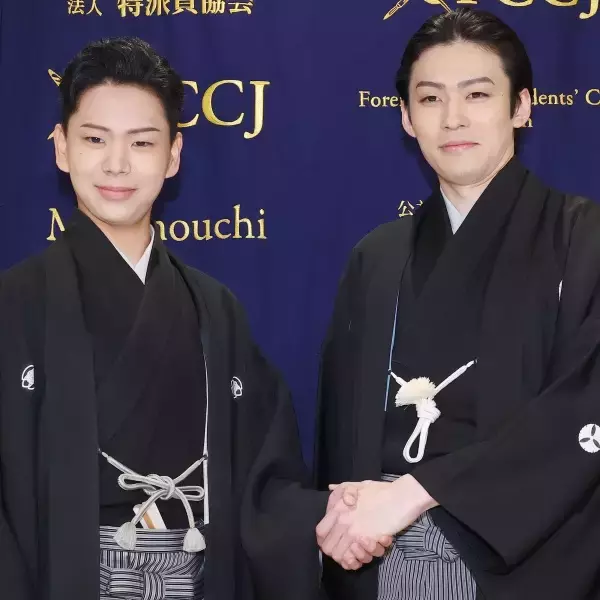 市川染五郎&尾上辰之助がロンドン公演に向け会見 外国人記者の「？」な質問にも“神回答”のお見事