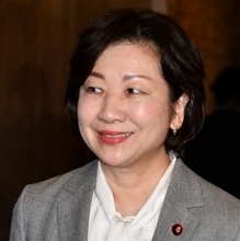 野田聖子氏＆辻元清美氏の“助け合い”に視聴者共感 「上田と女がDEEPに吠える夜」での“政界ガールズトーク”が話題