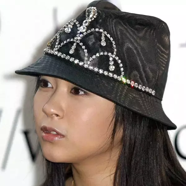 宇多田ヒカルが「蕎麦屋」投稿批判に反論も再炎上 旧ジャニファンの“恨み”とユーザーが見過ごせなかった一言