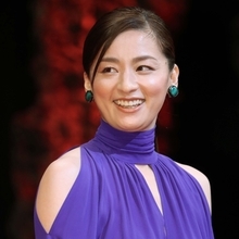 尾野真千子がNHK朝ドラ返り咲き！ 沖縄と東京を行き来する「女優」と「女将」二刀流ワンダフルライフ