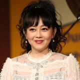 「浅香唯の圧倒的美魔女ぶりにネット騒然！ 56歳でもセーラー服を着こなせる若々しさの驚愕ヒミツエピソード」の画像1