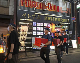 まるで治外法権！ 大阪・ミナミのベトナム人犯罪者巣窟ビルで違法薬物摘発し8人逮捕