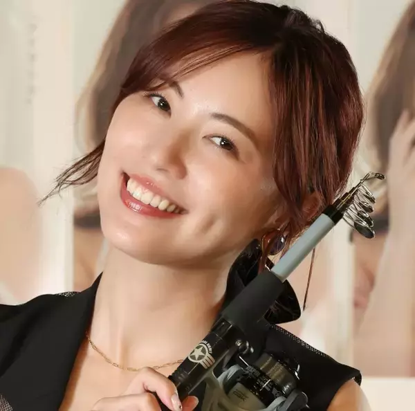 元SKE48松井珠理奈とボイメン辻本達規が金屏風で結婚会見…SNS主流時代に「直接伝える」選択の理由