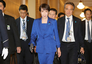 止まらない高市首相SNS発信に官邸総動員の実態…この週末は3日間で11連投も「ゴキブリ」投稿で大炎上