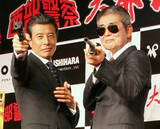 「高速道路の入り口でこちらを睨みつけ…渡哲也の“凄み”を一瞬で感じたエピソード（城下尊之／芸能ジャーナリスト）」の画像1