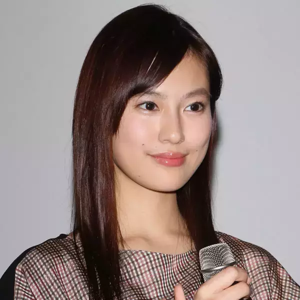 恒松祐里は主役と脇役、陰と陽を切り替えて演じるハイブリッド女優【2025秋ドラマ 注目美女の魅力と素顔】