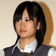 「会えるアイドル」から「触れ合えるアイドルへ」…偶発的に始まった握手会が広げた可能性【AKB48 20年の軌跡 光と影】