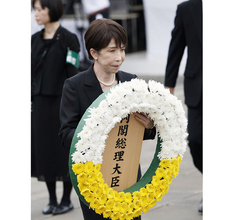 長崎でも高市首相はスカスカ挨拶…戦争責任「反省なんかしておりません」95年の発言がSNSで猛拡散