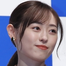 福士蒼汰もメロメロで気になる関係は？ 芸歴20年の福原遥の抜群の同性受けと評判