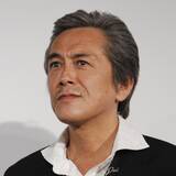 「寺島進の小5長男“電子たばこ”騒動で疑問噴出 収束見えず、心配される名脇役への影響」の画像1