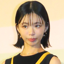 7月期ドラマで女優2人が評価爆騰 趣里が「大空港」好評の立役者、岡崎紗絵は「告白」での松村北斗との“キス&ハグ”で大躍進