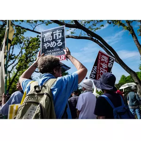 「高市首相に浮上する「サミット花道論」地方選で連敗、就任半年で激ヤセ&ふらふら…“辞めろデモ”も拡大」の画像