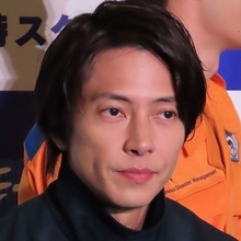 山下智久が恩師・山﨑努から教えられた“役者バカ”の矜持 5.15公開の映画「正直不動産」でも共演