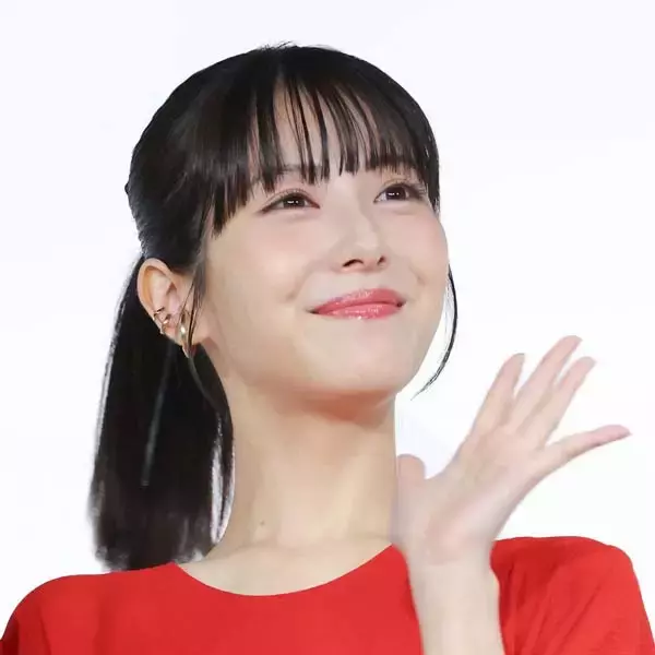 浜辺美波 永瀬廉との“お泊りデート”報道追い風にCM契約アップ【2025年あの事件・騒動の今】