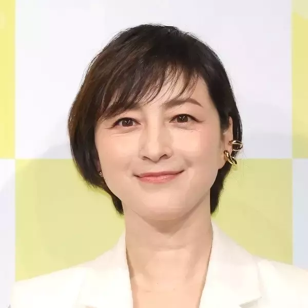 広末涼子バースデーライブ即完売！ 誕生日当日の鳥羽周作シェフとの"合流"を狙う芸能メディア