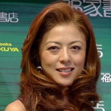 期待しているのは同年代？ 「貝殻ビキニ」武田久美子23年ぶり写真集発売にファンが沸く