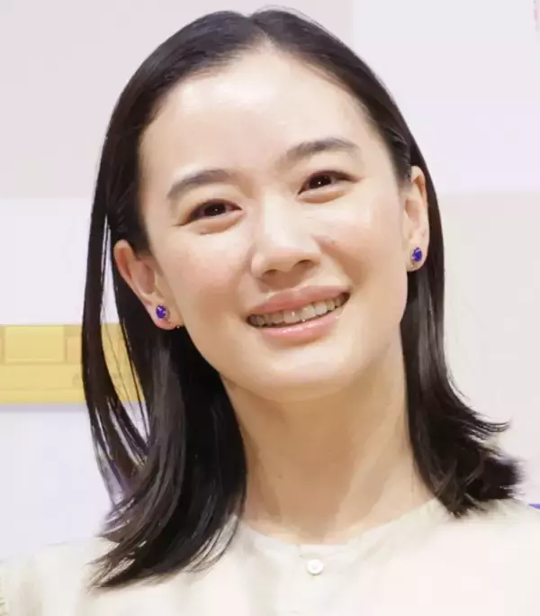 蒼井優「Tシャツが乾くまで」好調でも拭えぬ“魔性の女”のイメージ 岡田准一と“結婚直前に破局”の過去