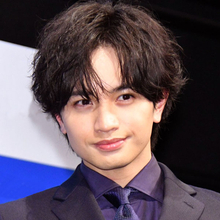 「オタク」との違いは？ 中島健人「男性アイドル部門」受賞も「推し活民」への拭えぬ違和感