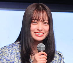 橋本環奈“表参道デート”の奇抜ファッションが酷評の嵐…出口夏希の「お泊りコーデ」と明暗
