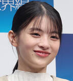 「橋本環奈“表参道デート”の奇抜ファッションが酷評の嵐…出口夏希の「お泊まりコーデ」と明暗」の画像2
