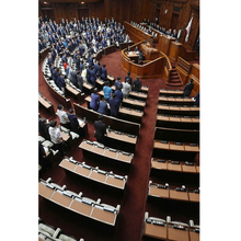 面従腹背ばかりの自民が狙うは高市首相の“自滅”か…野党ガン無視の審議強行で「国会破壊」真の思惑