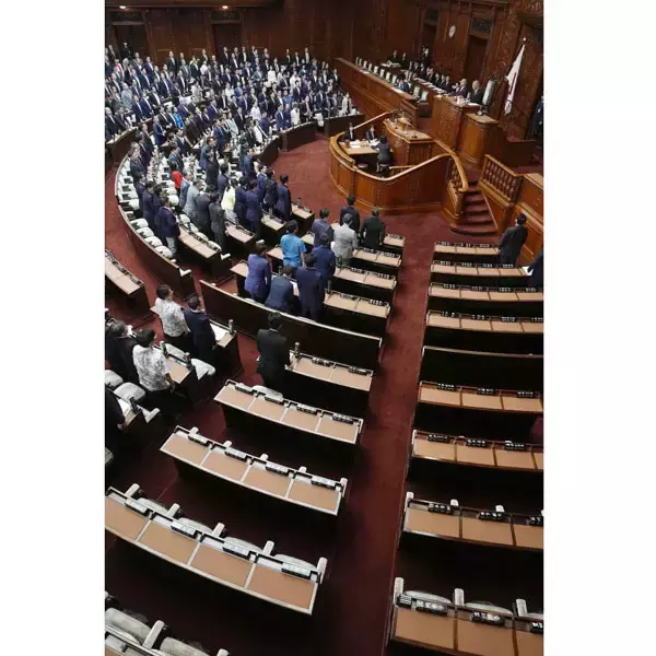 面従腹背ばかりの自民が狙うは高市首相の“自滅”か…野党ガン無視の審議強行で「国会破壊」真の思惑