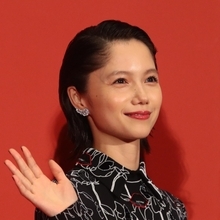 宮﨑あおい“プチ炎上”もどこ吹く風！「40代でも可憐」を13年ぶり民放連ドラで見せつけた無敵ぶり