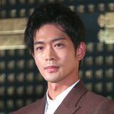 「松下洸平「脱・いい人」で河合優実の相手役に推す声も！ 徳川家康&したたか議員役が生んだ“新たな沼”」の画像1