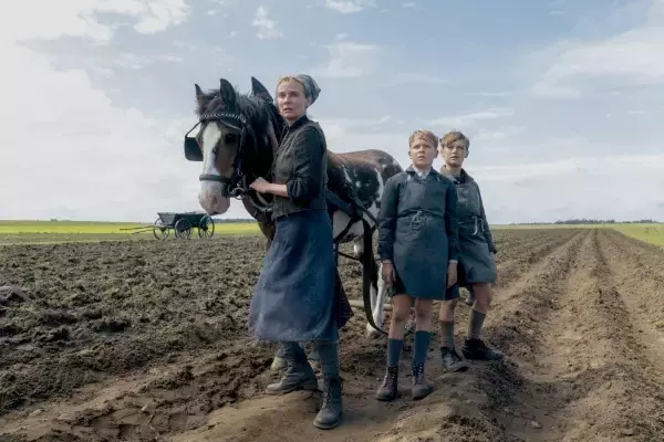 「映画「白パンと独裁者」ナチス敗戦の愚かな人間模様が胸に響く」の画像
