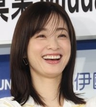 上戸彩がひと肌脱いだ？ 目黒蓮の不在を埋めるワーキングマザーの“内助の功”