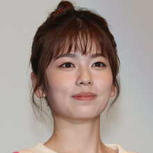 “まつ毛サロン”オープンさせた小芝風花の「トリンドル玲奈似の妹」に芸能界から熱視線