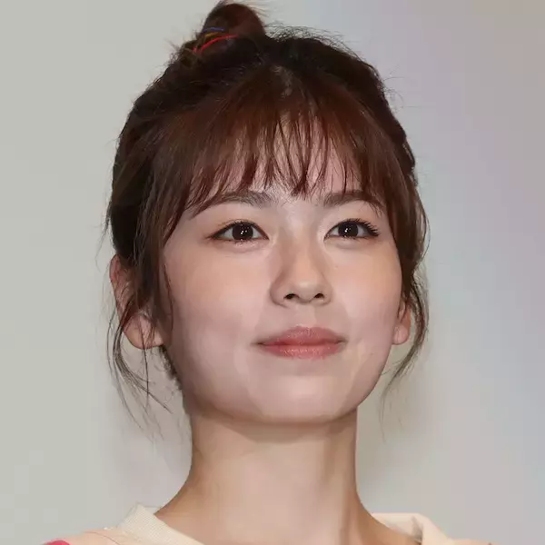 “まつ毛サロン”オープンさせた小芝風花の「トリンドル玲奈似の妹」に芸能界から熱視線