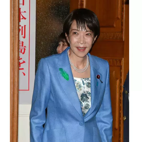 「ガソリン補助金限界でも「節約は不要」と…引くに引けない高市首相「大言壮語」の呪縛」の画像