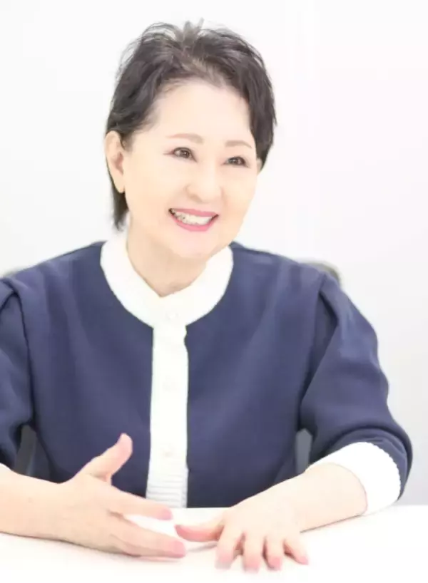 歌手・畑中葉子さんが故郷・八丈島の台風被害と復興支援ミニライブを語った