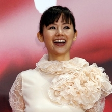 “老けない女優”小西真奈美が加齢の悩みを告白…『ちゅらさん』からの変貌とハニーセラピストとしての現在地