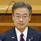 「セクハラ辞任の前福井県知事が女性職員に送った執拗キモすぎメッセージの中身 約20年間で1000通も」の画像1