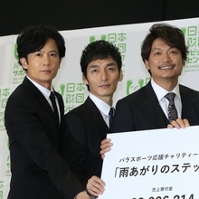 NHK紅白初出場が濃厚なBTSと新しい地図の“絡み”は？ カギを握る元SMAPマネジャー飯島三智氏の存在