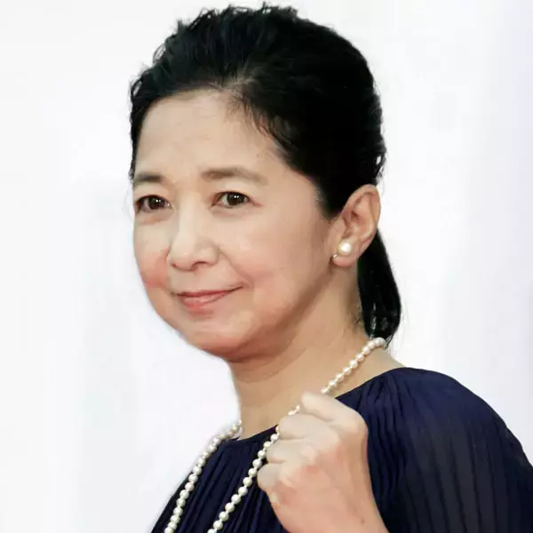 宮崎美子「介護スナック ベルサイユ」は見ているうちに、自分なら誰と会いたいかを考えさせられる（碓井広義／メディア文化評論家）
