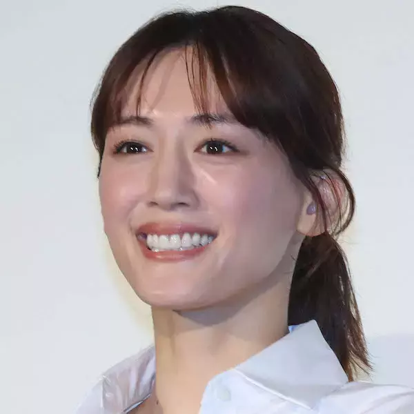 “最後の大物独身”綾瀬はるか結婚の「Xデー」…長澤まさみ電撃婚で気になるその現実味