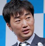 「「スピードワゴン」小沢一敬が慶応大通信課程の学生に 松本人志「アテンド芸人」の下心とは」の画像1