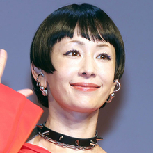 木村カエラ41歳“可愛すぎるママ”の現在地 緑色のショートヘアで7年ぶりサマソニ出演