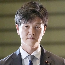 コメ増産から2カ月で一転、高市内閣の新農相が減産へ180度方針転換…生産者は大混乱