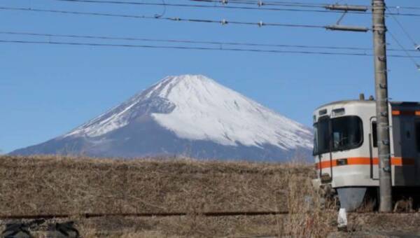 富士山の美景 迫力ある姿を満喫 さらに調べると御殿場線の奥深い魅力が浮かび上がってきた 19年2月9日 エキサイトニュース