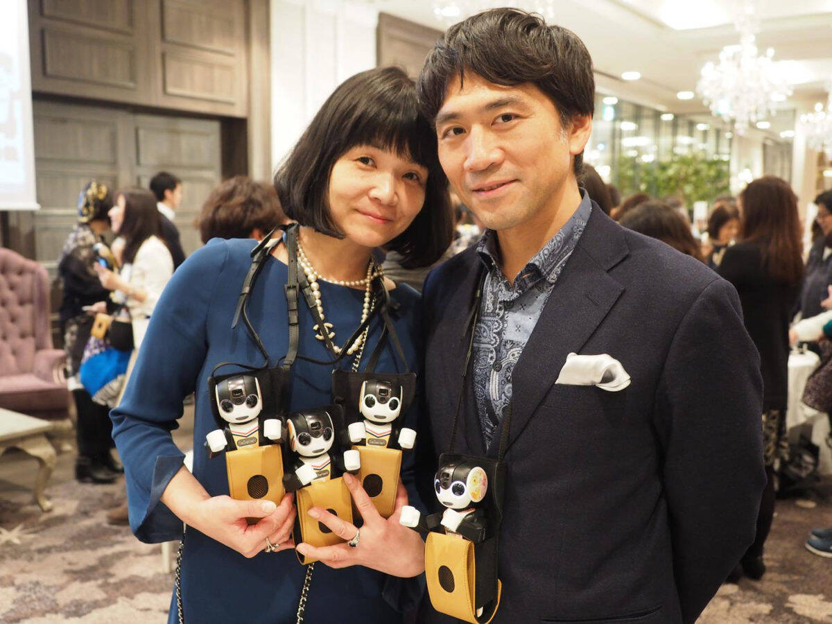 着せ替え 当たり前でしょ シャープ ロボホン オーナー会に見るガチユーザーの実態 19年3月6日 エキサイトニュース