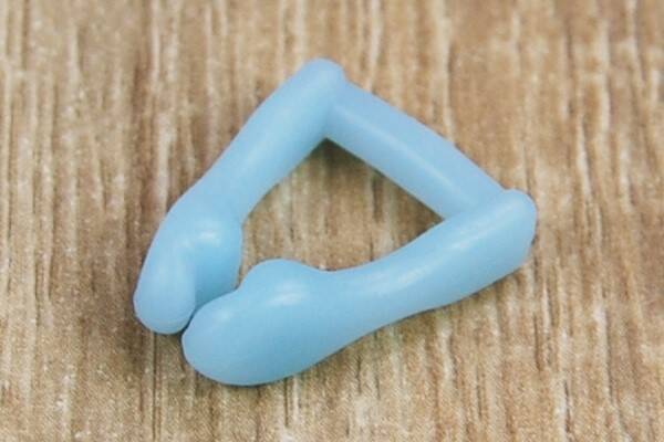 鼻を広げて鼻通りスーッと！ 鼻呼吸を意識できるダイソーの「安眠リング」 (2019年4月19日) エキサイトニュース