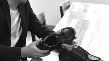 「スラックスと相性抜群です」。営業マンに聞いた、理想のスニーカー＆リアルなビジカジ事情