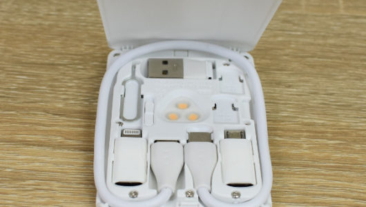 6種類のコネクタを1つに