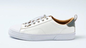 アナタだけの定番。こだわり派のための白スニーカーを見つけました。