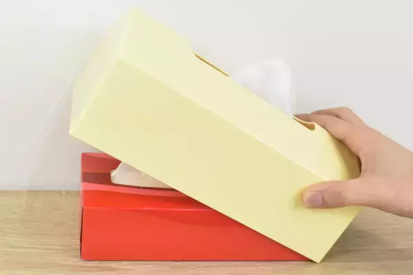 「ティッシュケースが伝言板に!? ホワイトボードとして使える「MEMORU tissue case」レビュー」の画像