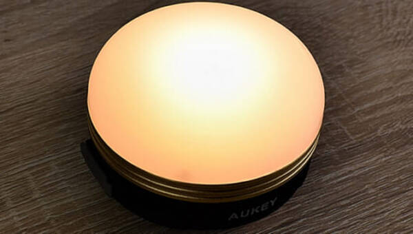 バッテリーのチャージも Aukey Ledランタン 登場 エキサイトニュース